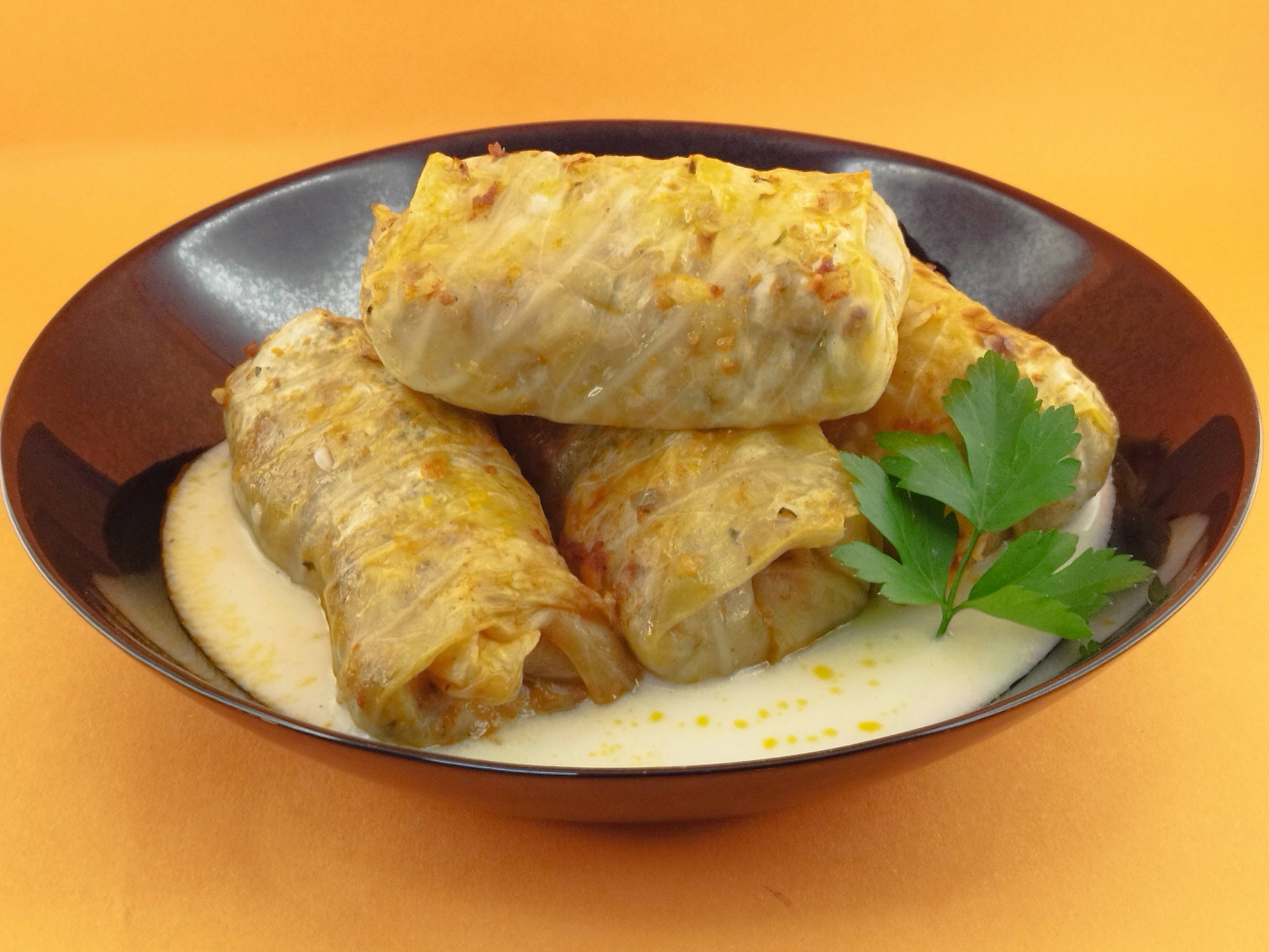 Домашни сармички с кисело зеле,кайма и ориз 